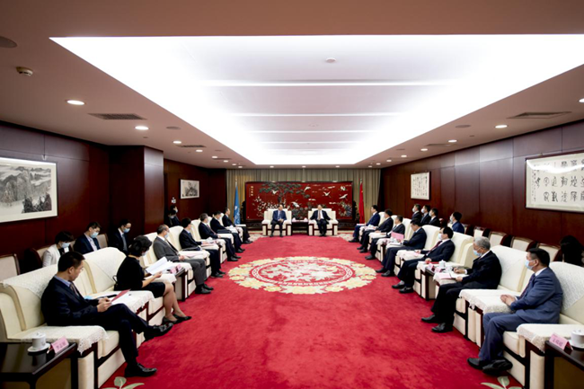 中国信保与中国华电集团有限公司签署战略合作协议